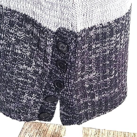 Jamie Nicole Gray & White Sweaterdress,Cowl Neck,Short Sleeves, Buttons, Size 4X - Picture 6 of 9